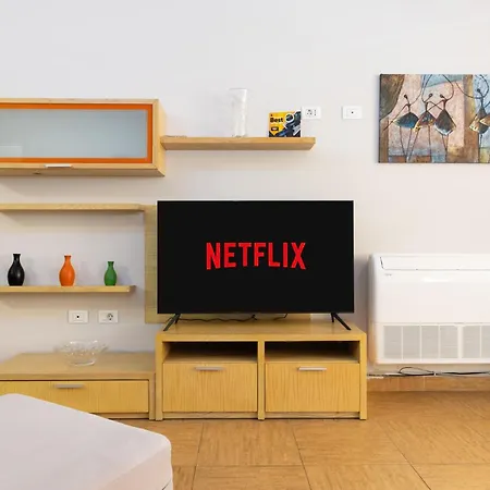 Lakeside Cane Apartment