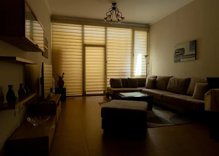 Lakeside Cane Tirana