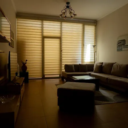 Lakeside Cane Τίρανα